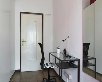 Habitación privada en Via Salvatore Barzilai, imagen 7 de 21