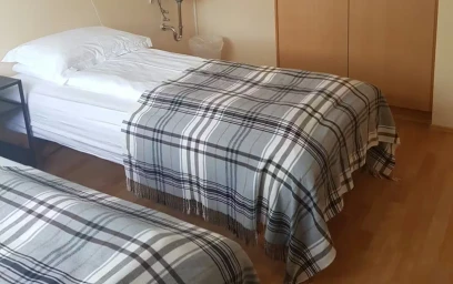 Stanza privata con letto matrimoniale {area}
