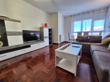 Gijon de tamamen mobilyalı daire