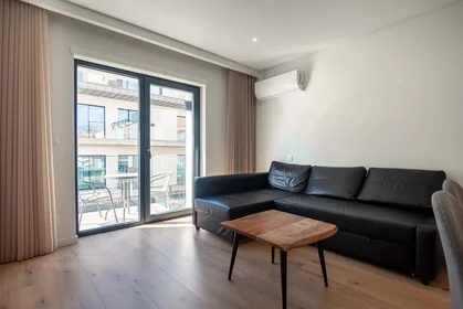 Apartamento inteiro em R. do Gravito 53, 3800-159 Aveiro, Portugal, imagem 1 de 19
