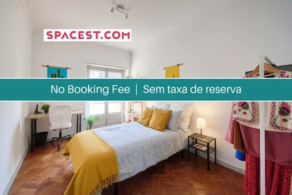Habitación privada en Av. Alm. Reis 93 5d, 1150-021 Lisboa, Portugal, imagen 1 de 20