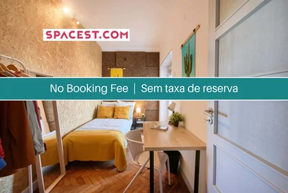 Habitación privada en Av. Alm. Reis 93 5d, 1150-021 Lisboa, Portugal, imagen 1 de 19