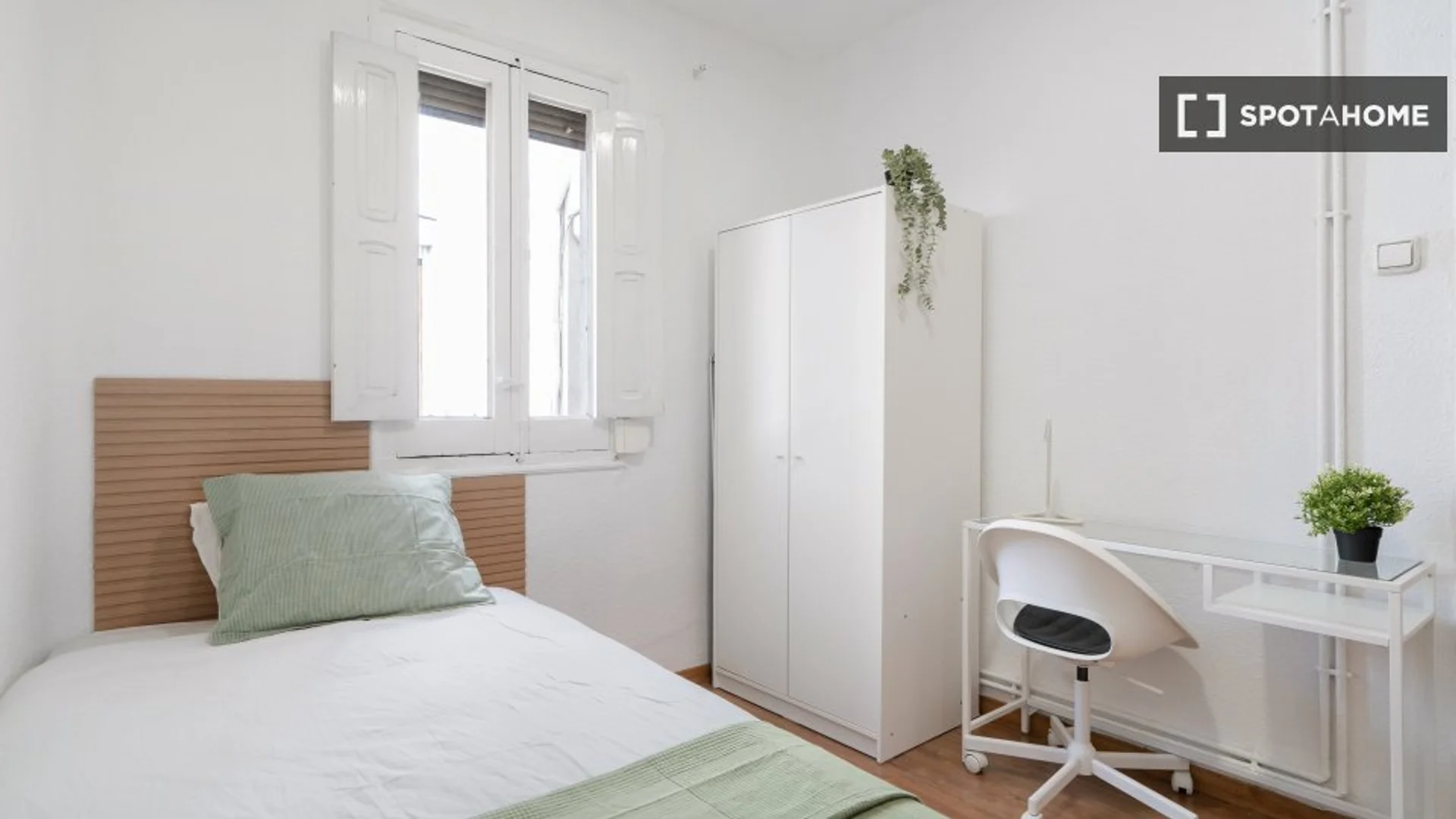Komfortables und geräumiges Studentenzimmer in 