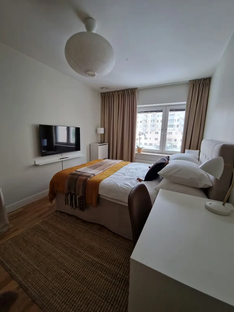Habitación acogedora para estudiantes disponible en 