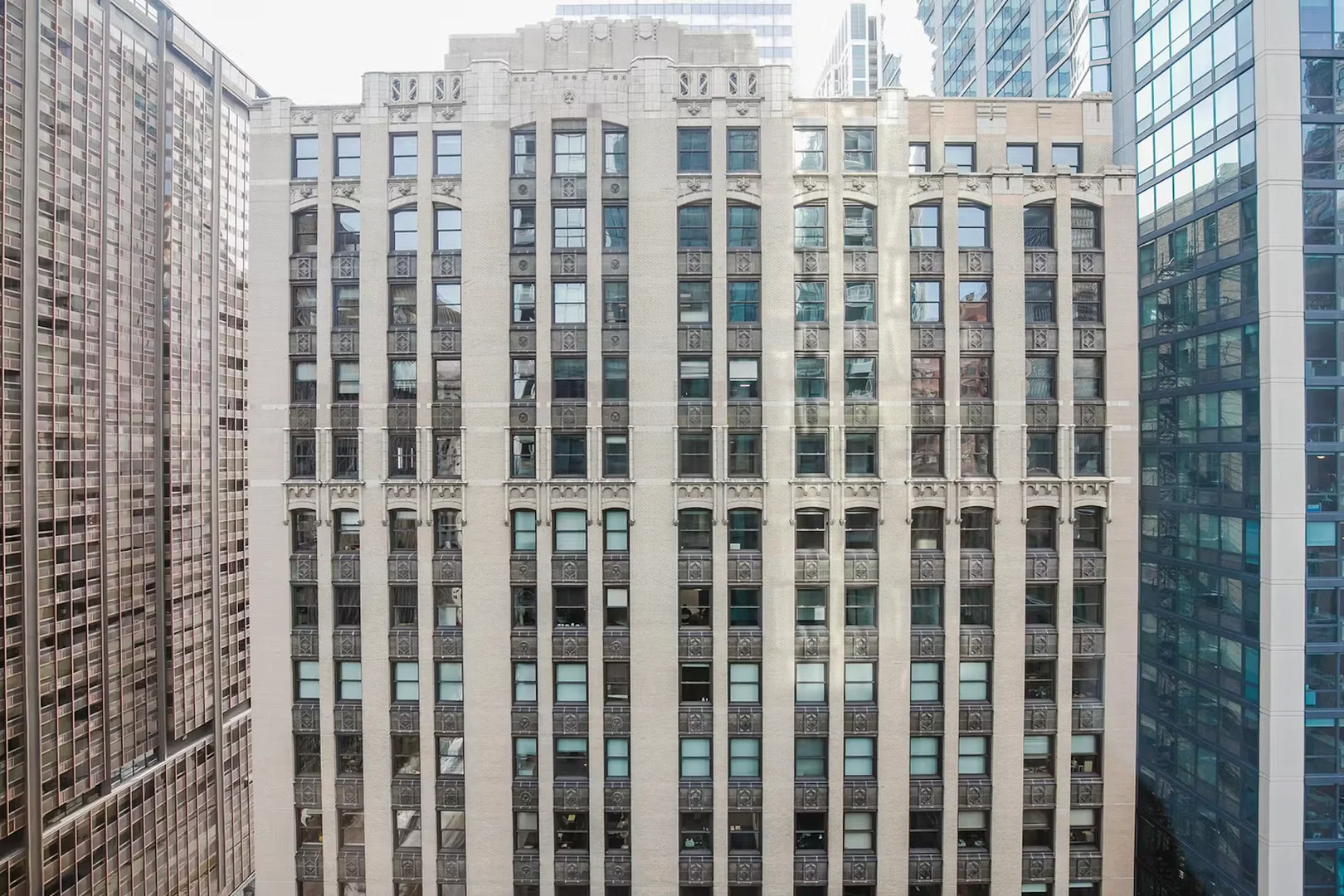 North Garland Court, Chicago Loop