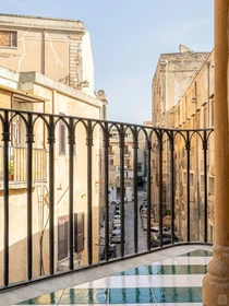 Stanza privata in Tribunali-Kalsa, Palermo, immagine 2 di 22