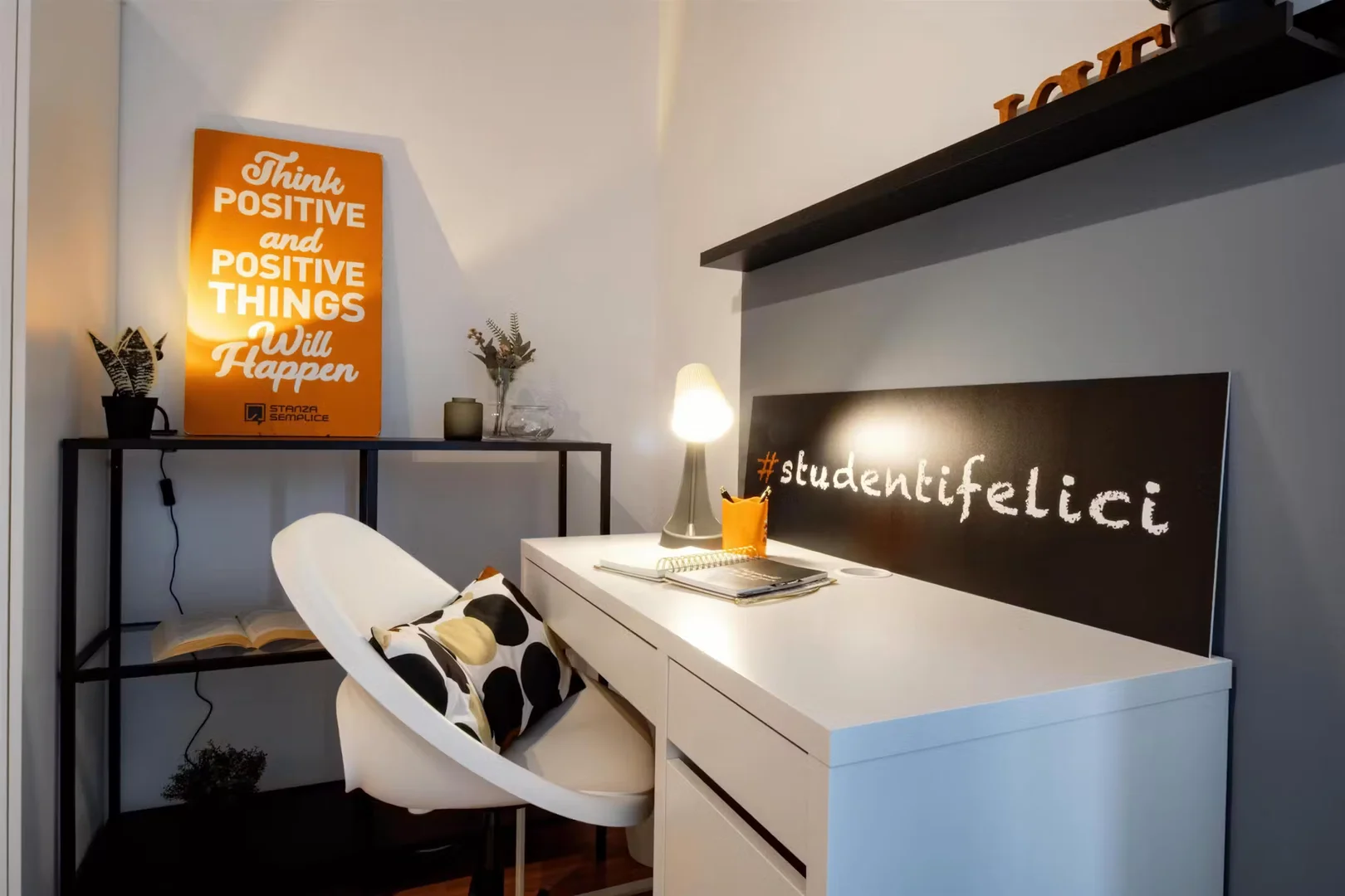 Chambre d'étudiant confortable et spacieuse dans