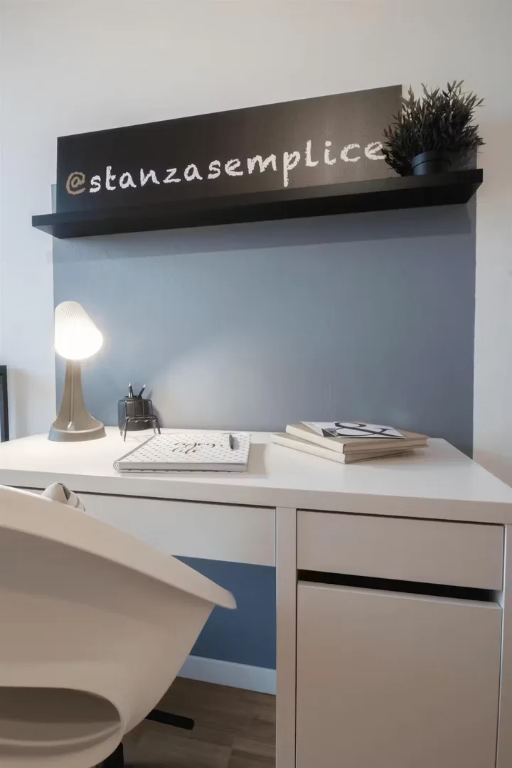 Chambre d'étudiant confortable et spacieuse dans