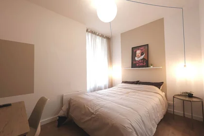 Private room at Cannes, 06400, image 15 of 29