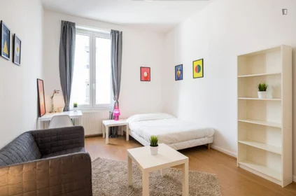 Stanza privata in Rue Villebois Mareuil, immagine 1 di 15