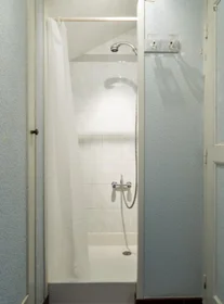 Stanza privata in Rue Villebois Mareuil, immagine 7 di 15