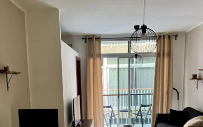 Logement entier à C del Gral. Vives 81, image 2 de 15