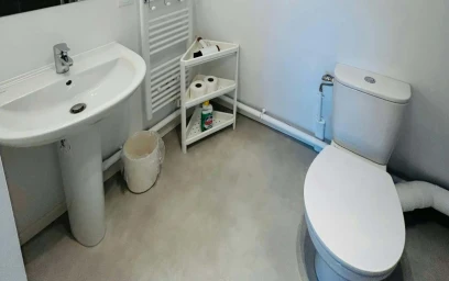 Gesamte Unterkunft in der 10 Rue Lieutenant Herduin, 51100 Reims, France, bild 12 von 14