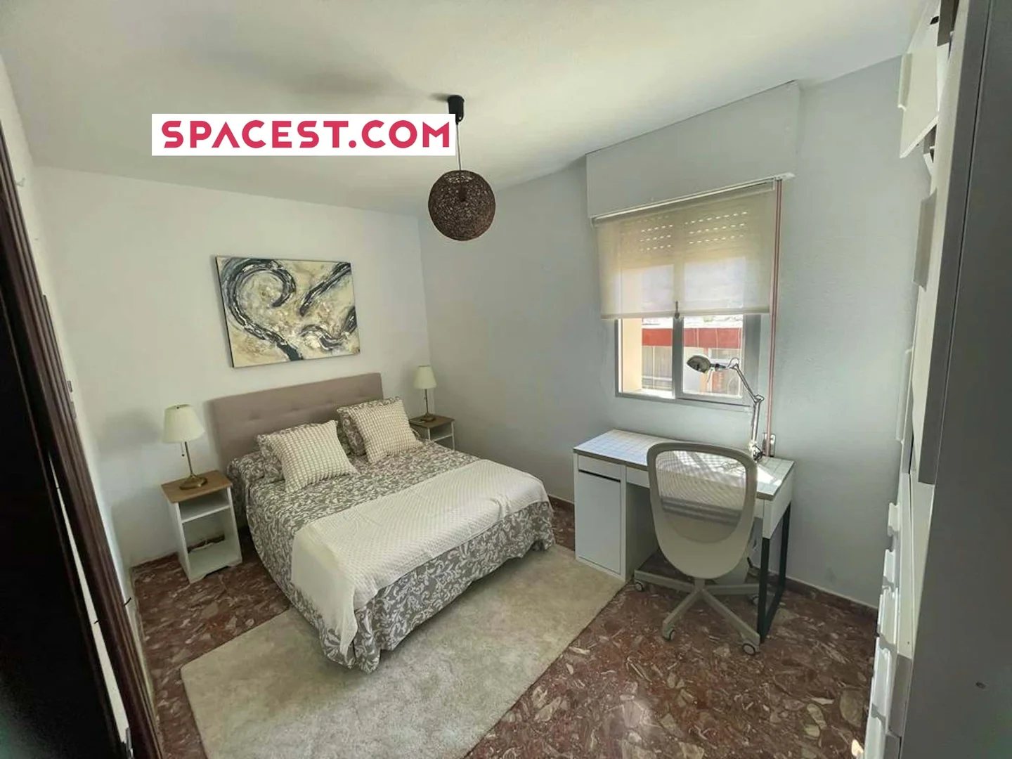 Affordable room for students with ample lighting in 