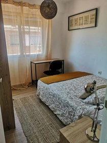 Cheap private room in Malaga