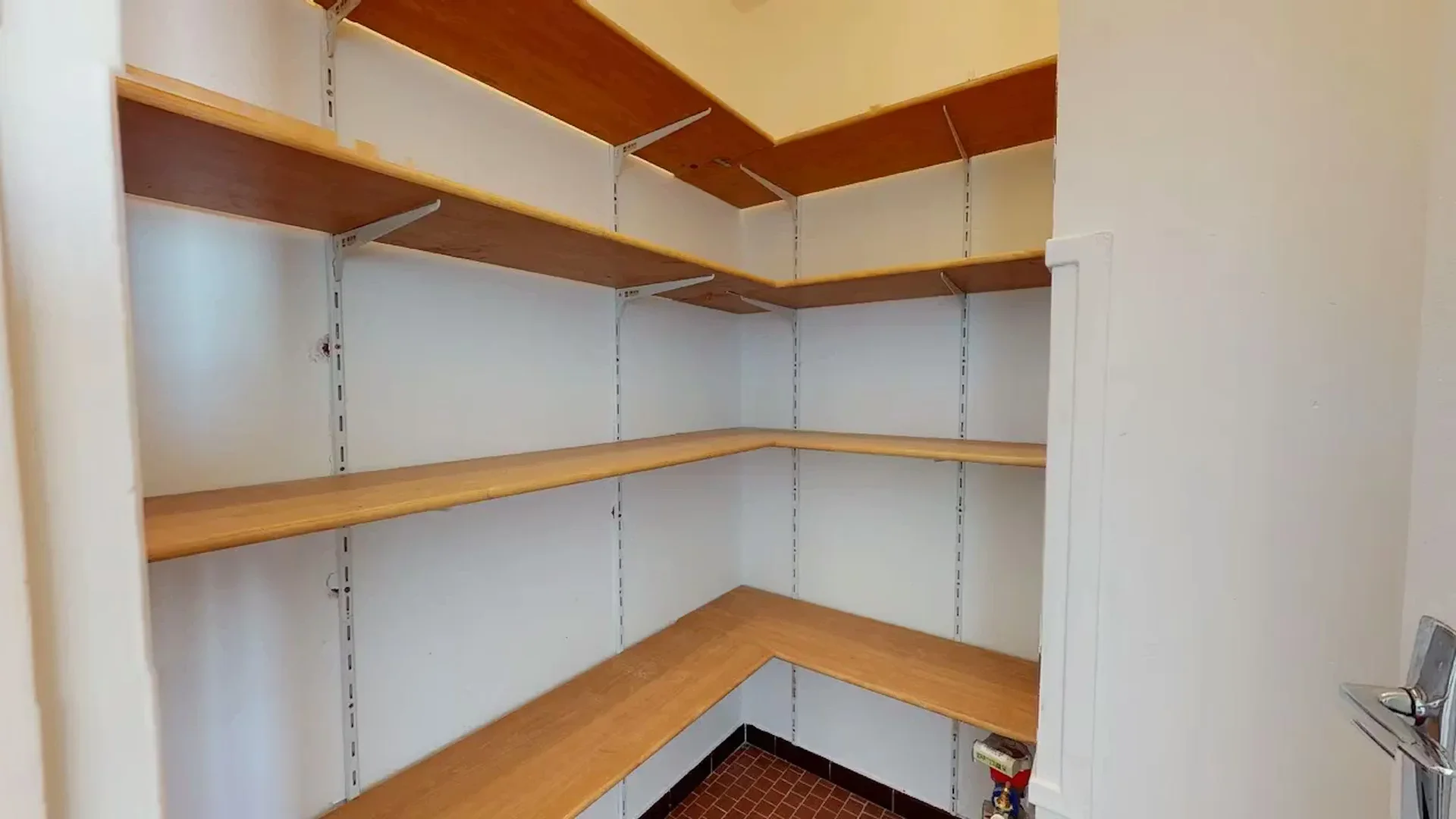 Studentenfreundliches Zimmer in mit modernen Annehmlichkeiten