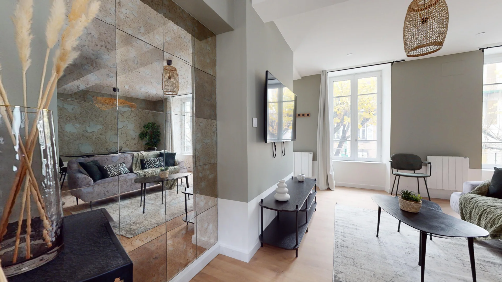 Student-friendly room in  with modern amenities