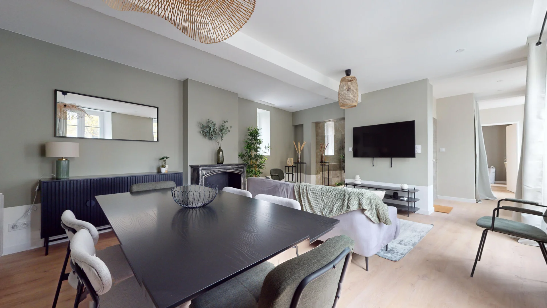Bright and airy student room with easy university access in 