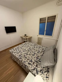 Room for rent in a shared flat in Barcelona