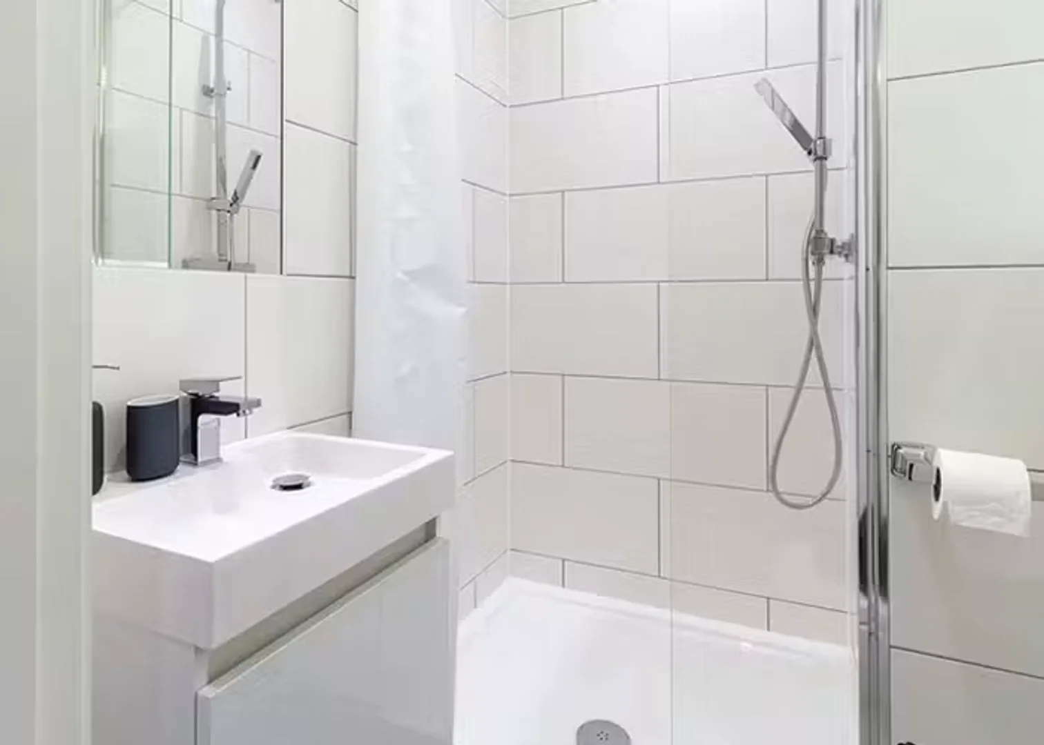 Habitación estudiantil económica cerca del campus en 