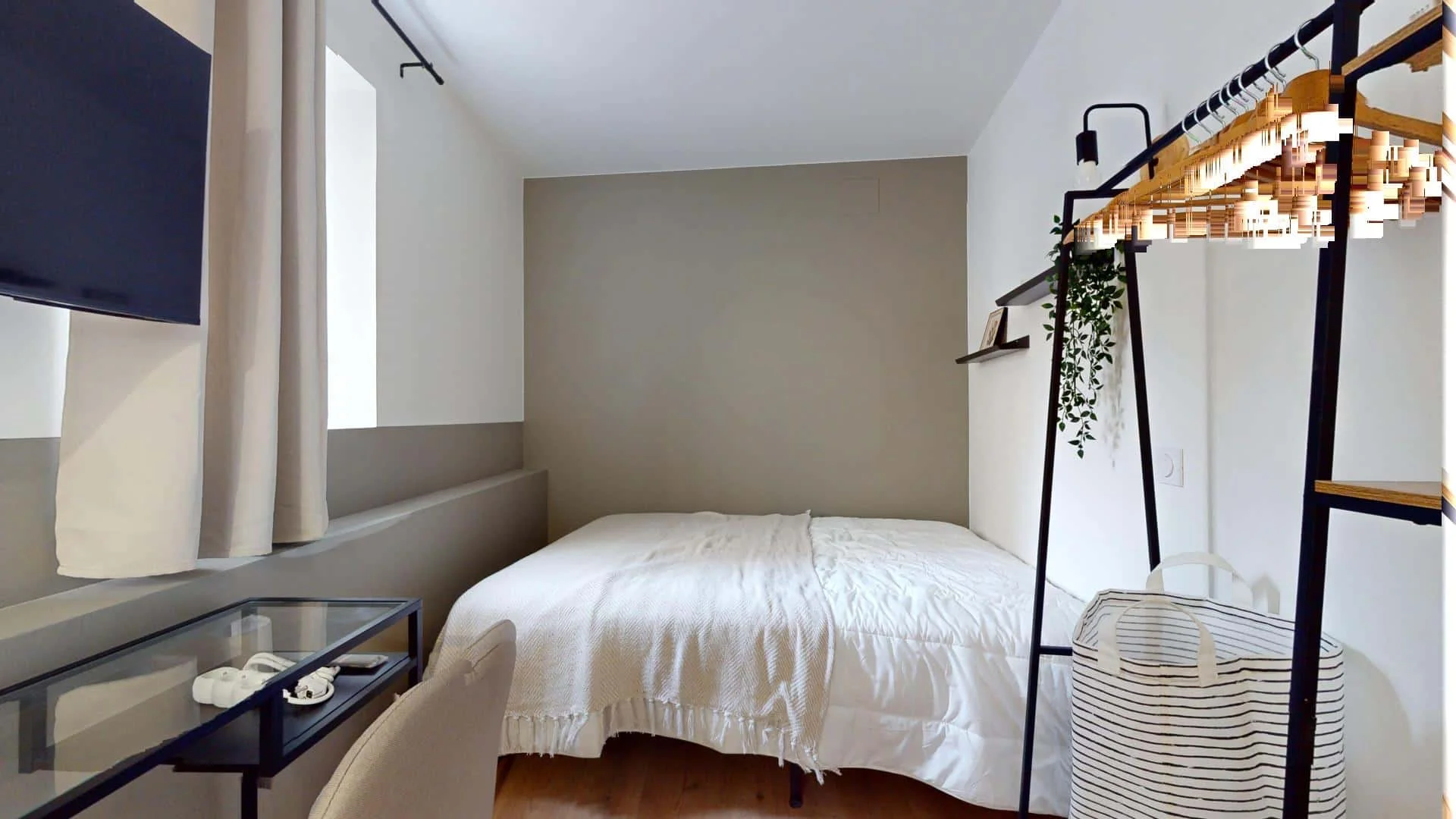 Chambre d'étudiant lumineuse et aérée avec accès facile à l'université dans 