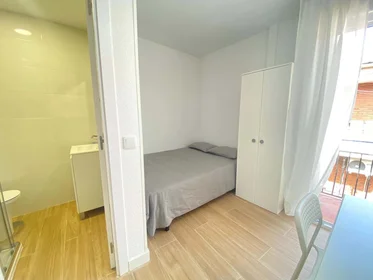 Privatzimmer in der Calle de, C. Francisco Ordónez, 5, Villaverde, 28021 Madrid, Spain, bild 7 von 17