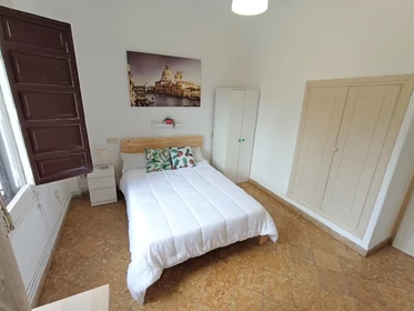 Room for rent with double bed Granada