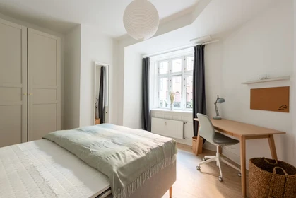 Quarto barato em København