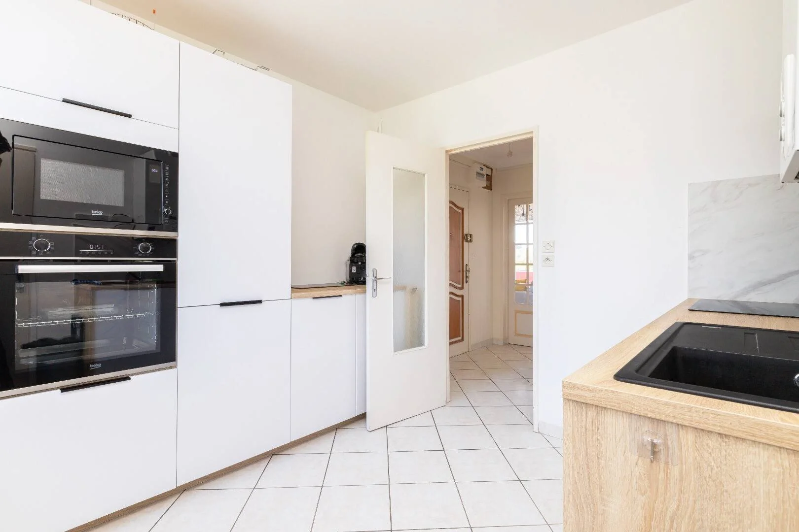 Student-friendly room in  with modern amenities