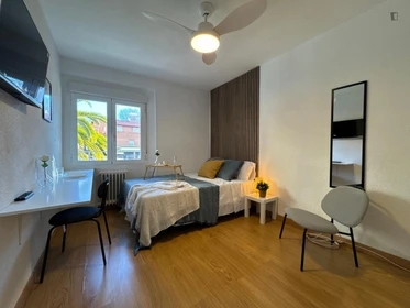 Chambre à louer avec lit double Mostoles