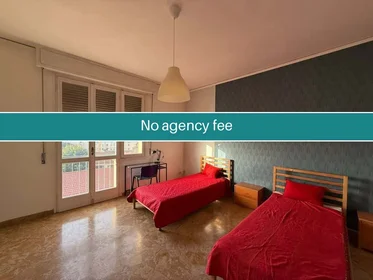 Chambre privée à Via Capo di Mondo, 78, 50136 Firenze FI, Italy, image 1 de 16