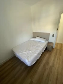 Chambre individuelle lumineuse à Barcelona