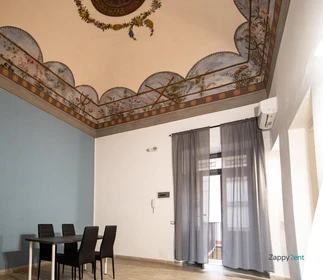 Entire fully furnished flat in Catania