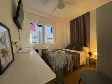 Chambre à louer dans un appartement en colocation à Mostoles