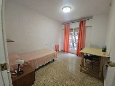 Quarto para alugar num apartamento partilhado em Granada