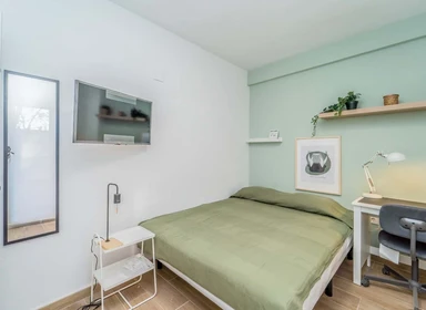 Quarto para alugar com cama de casal em Valladolid