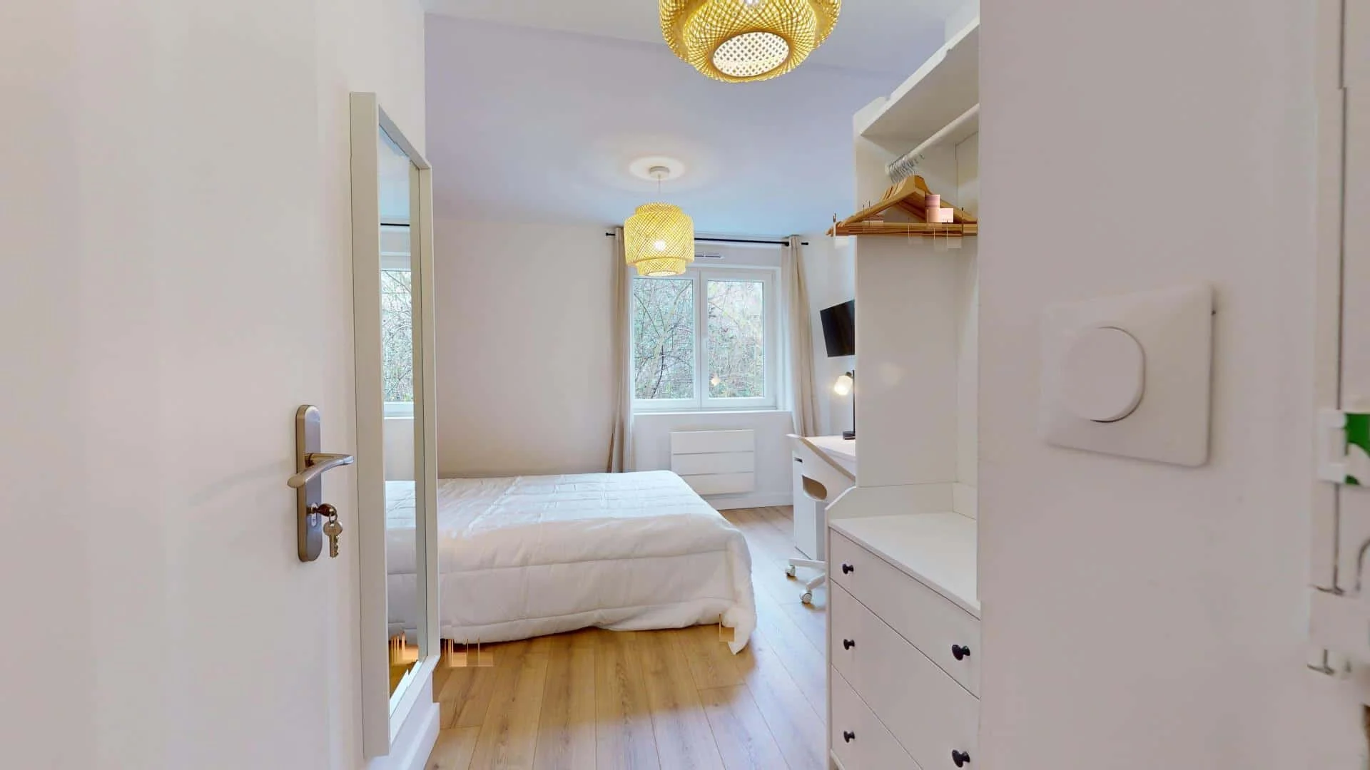 Affordable room for students with ample lighting in 