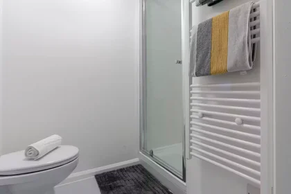 Habitación privada en Devon St, Liverpool L3 8HA, United Kingdom, imagen 8 de 49