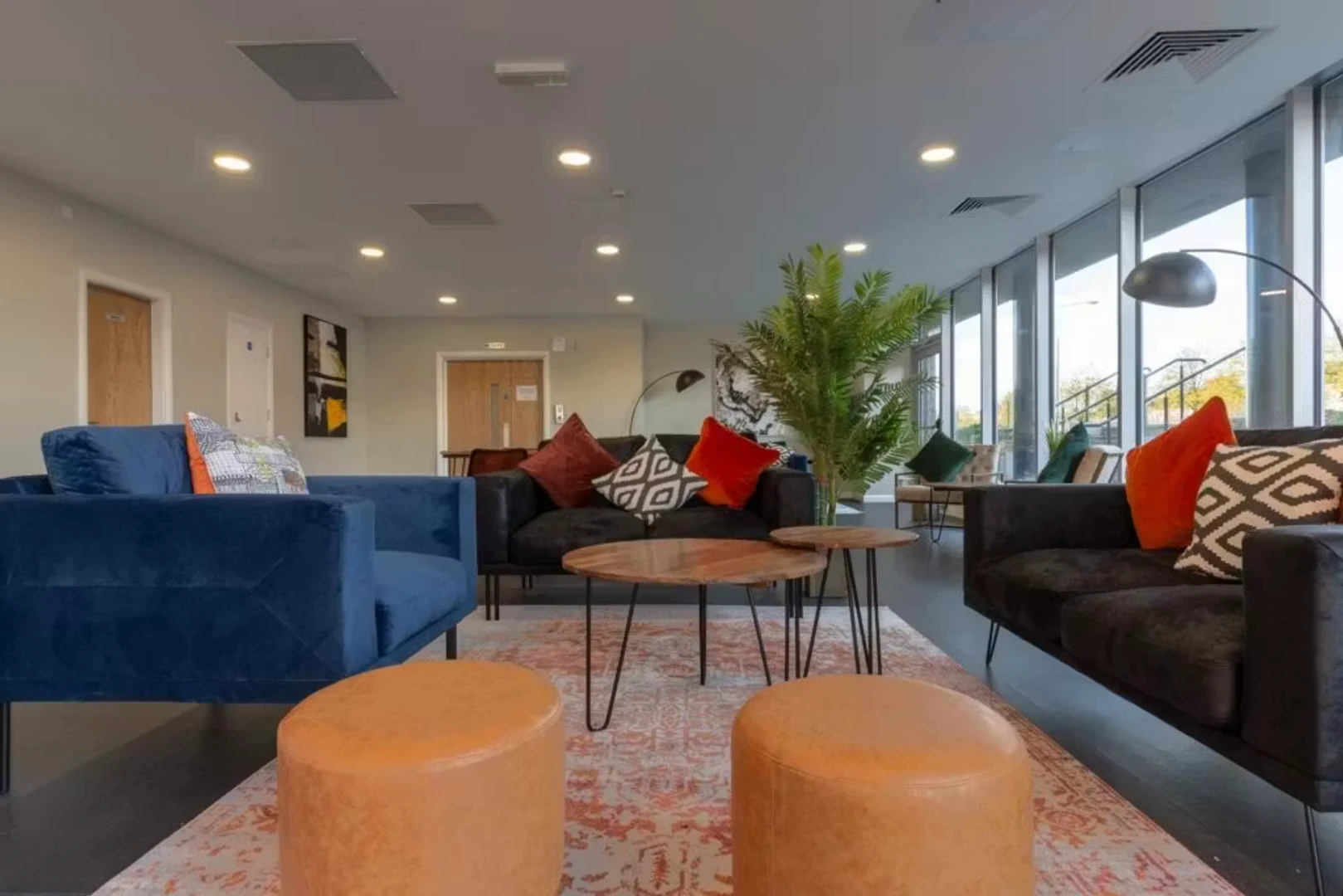 Quarto para alugar em apartamento de estudantes em , totalmente mobilado