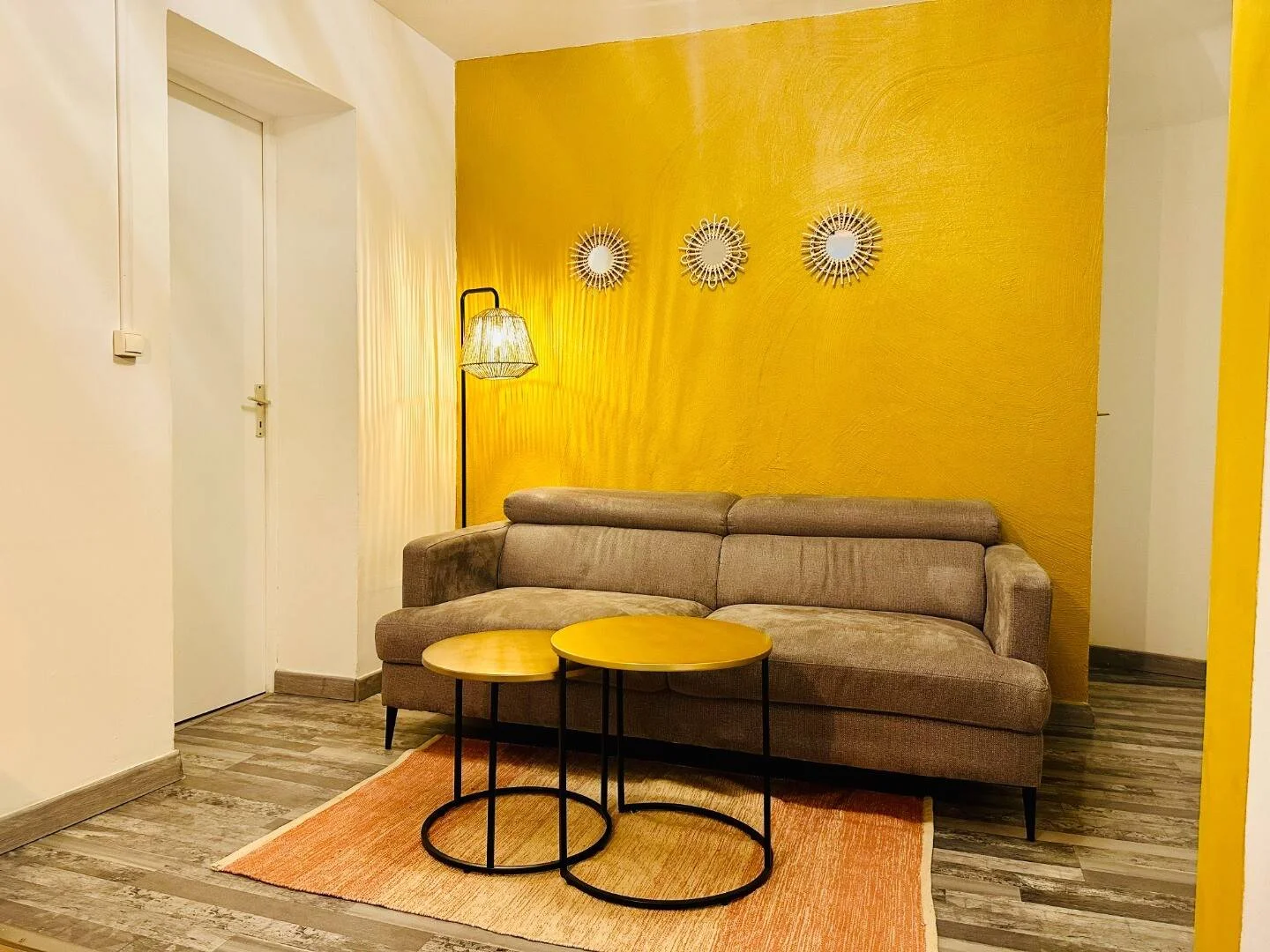 Quarto de estudante em  com área de estudo e instalações partilhadas