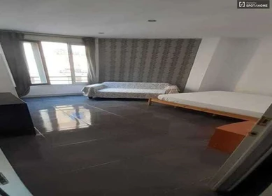 Alquiler de habitación en piso compartido en Valencia