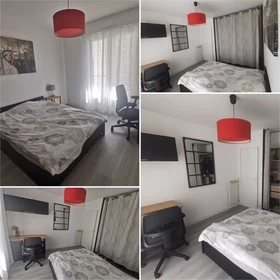 Room for rent with double bed Rennes