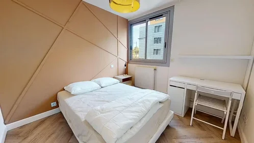 Quarto privado em Rue du Vercors, Lemasson, imagem 1 de 10