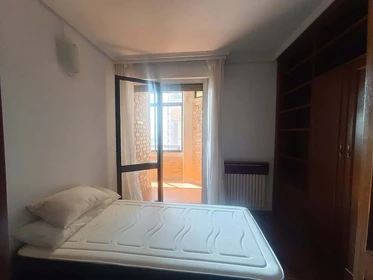 Alquiler de habitación en piso compartido en Pamplona-iruna