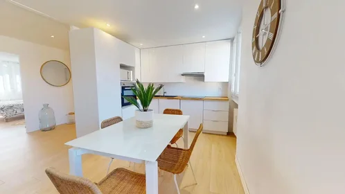 Quarto privado em Rue Lavoisier, Crêt de Roc, imagem 6 de 10
