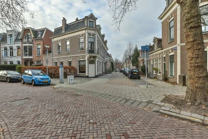 Groningen de tamamen mobilyalı daire