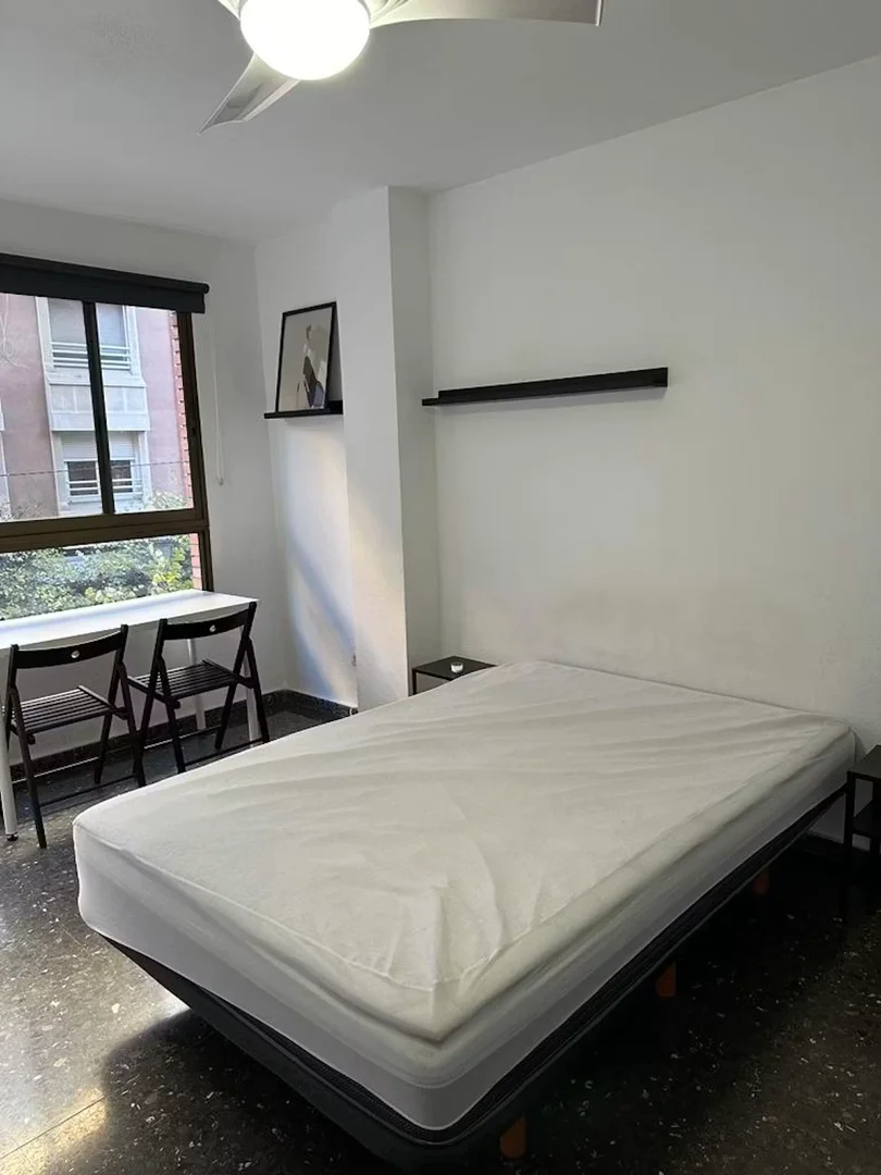 Quarto de estudante funcional perfeito para estudar em 