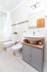 Apartamento inteiro em Calle Luisa Estany, , imagem 2 de 10