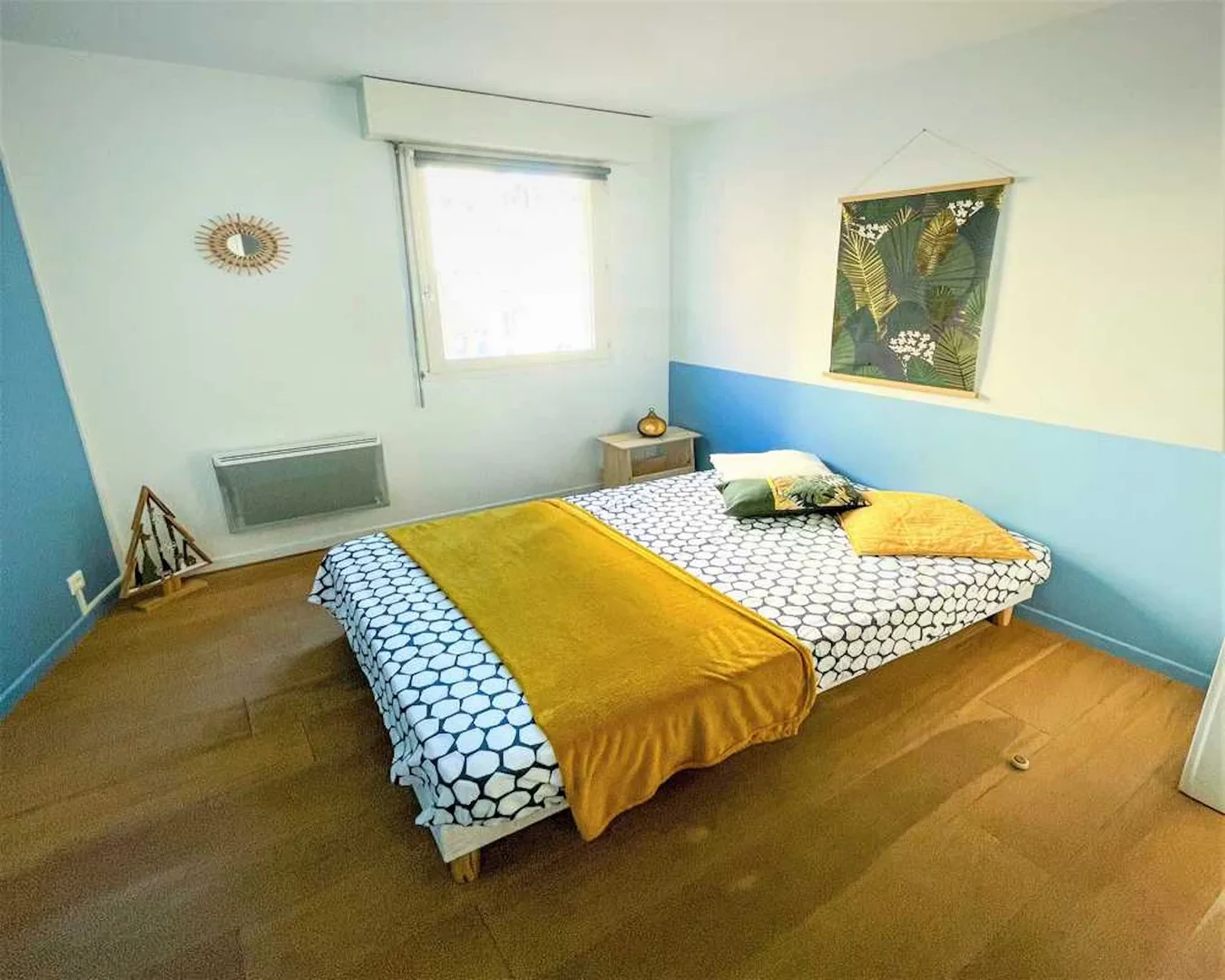 Chambre d'étudiant lumineuse et aérée avec accès facile à l'université dans 