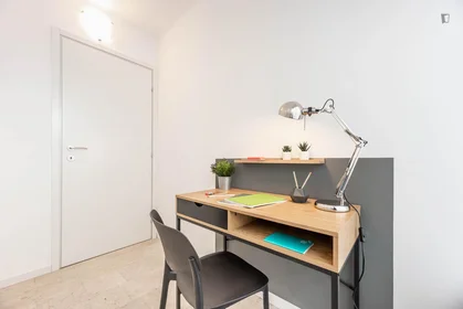 Quarto privado em Via Enrico Toti, imagem 2 de 16